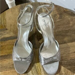 Jacqueline Ferrar Silver Heels Elegant Sandals